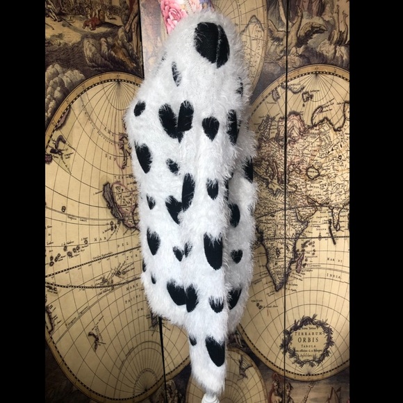 Robbi and Nikki eyelash textured stretchy heart sweater. Size XS - Picture 5 of 8